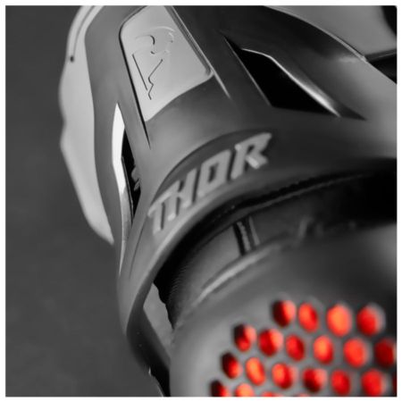 Ochraniacze kolan THOR sentinel black S/m