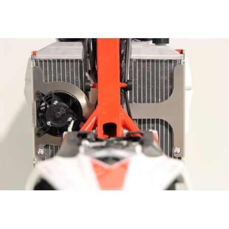 Osłona chłodnicy AXP aluminium BETA ax1556