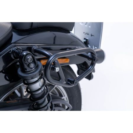 Stelaż boczny prawy SW MOTECH SLC HARLEY RH 975