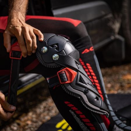 Nakolanniki ACERBIS impact evo 3.0 black- red